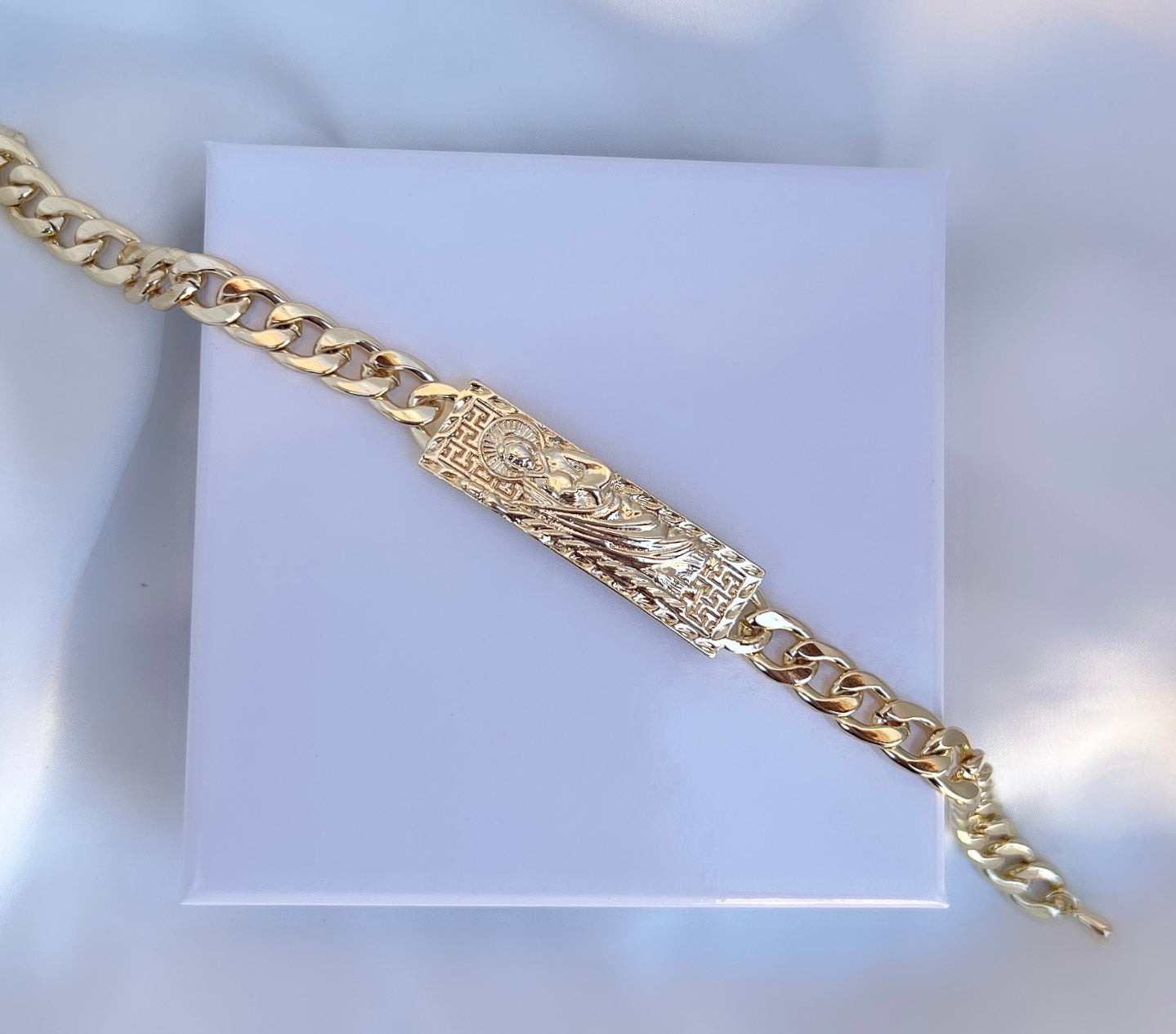 Amazon.com: Giffor Cuban Chain ID Bracelets for Men Women,18K Gold Plated  Saint Jude Bracelet San Judas Chains,Nickel-Free, Hypoallergenic Jewelry,  8.86